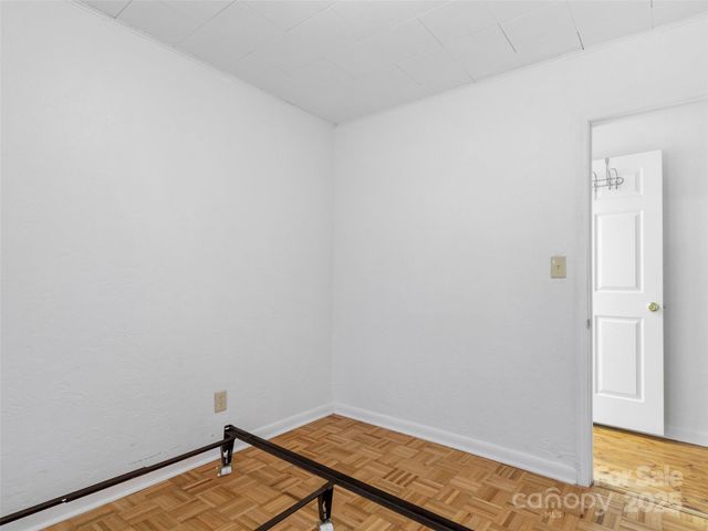 96 Thompson Road, Spruce Pine, NC 28777