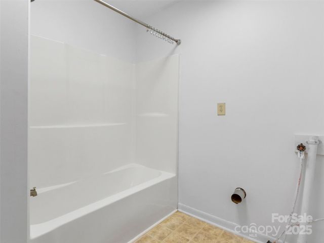 96 Thompson Road, Spruce Pine, NC 28777