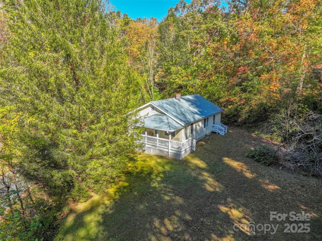 96 Thompson Road, Spruce Pine, NC 28777