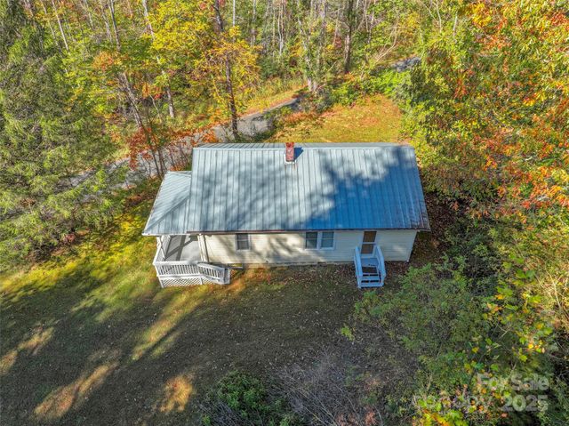 96 Thompson Road, Spruce Pine, NC 28777