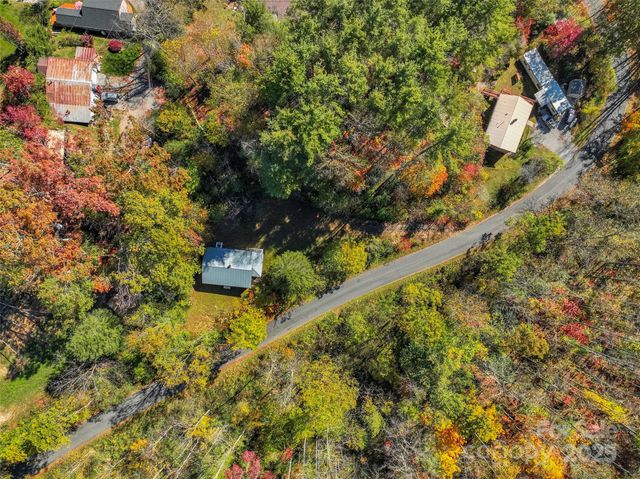 96 Thompson Road, Spruce Pine, NC 28777