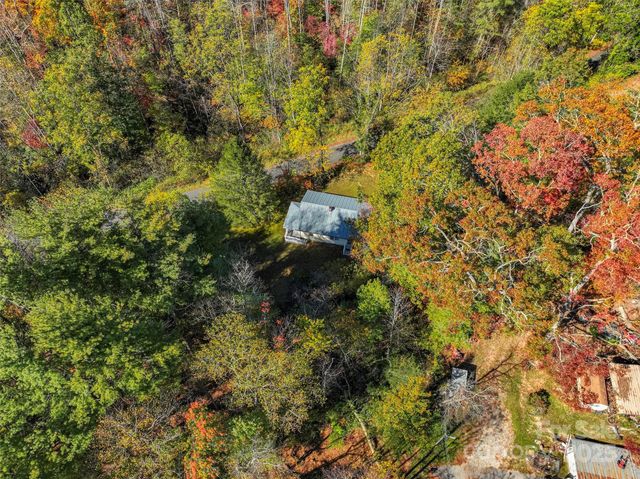 96 Thompson Road, Spruce Pine, NC 28777