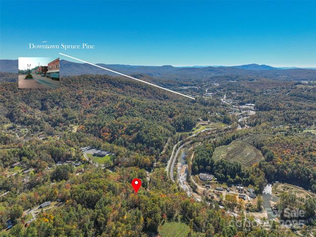 96 Thompson Road, Spruce Pine, NC 28777