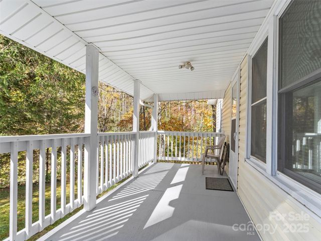 96 Thompson Road, Spruce Pine, NC 28777