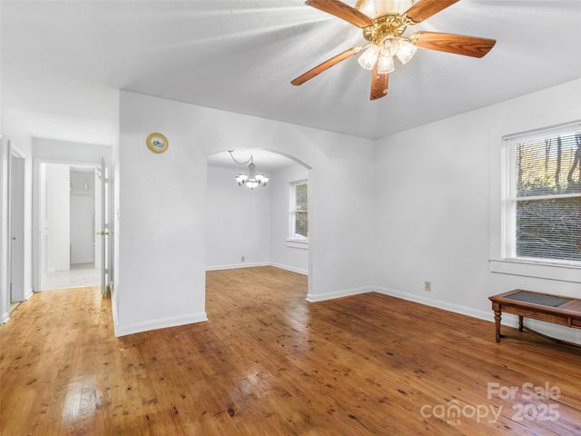 96 Thompson Road, Spruce Pine, NC 28777