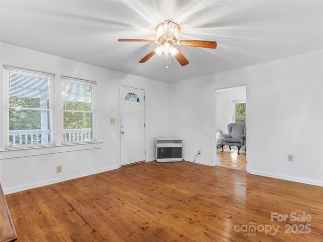 96 Thompson Road, Spruce Pine, NC 28777