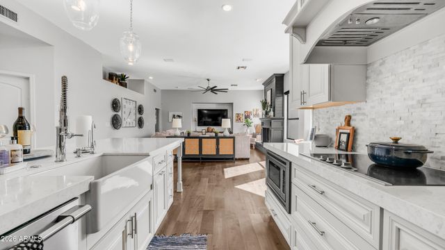 2731 E Capricorn Place, Chandler, AZ 85249