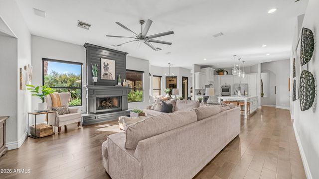 2731 E Capricorn Place, Chandler, AZ 85249