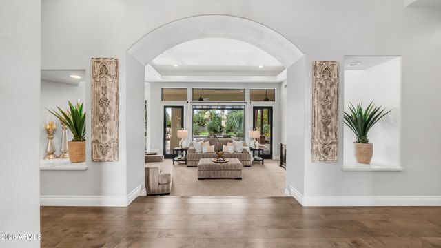 2731 E Capricorn Place, Chandler, AZ 85249