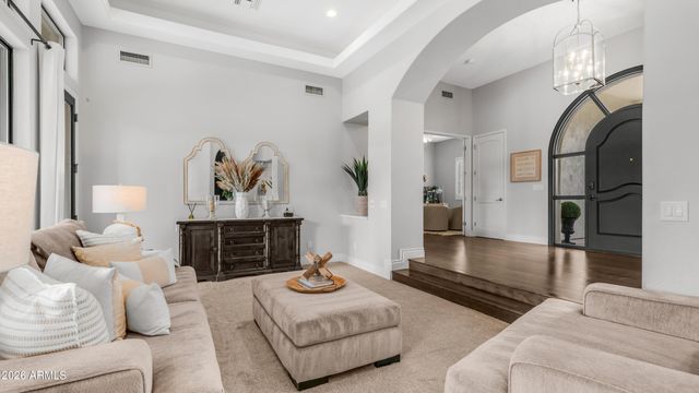 2731 E Capricorn Place, Chandler, AZ 85249