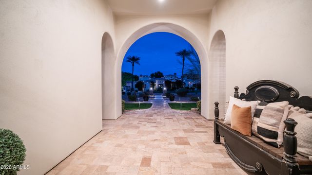 2731 E Capricorn Place, Chandler, AZ 85249