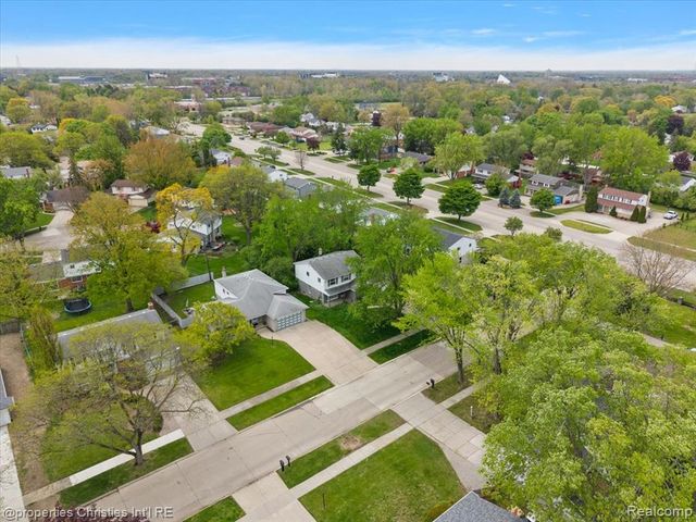 21889 Potomac Street, Southfield, MI 48076