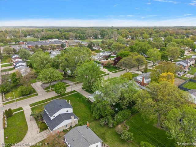 21889 Potomac Street, Southfield, MI 48076