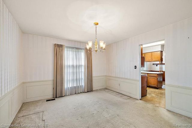 21889 Potomac Street, Southfield, MI 48076