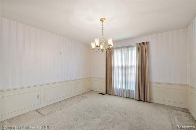 21889 Potomac Street, Southfield, MI 48076