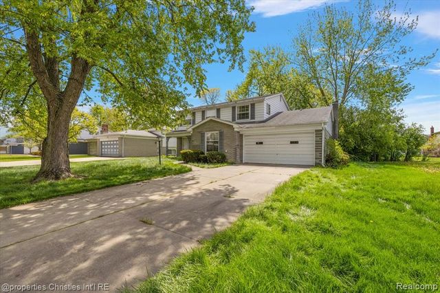 21889 Potomac Street, Southfield, MI 48076