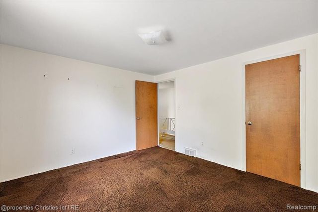 21889 Potomac Street, Southfield, MI 48076