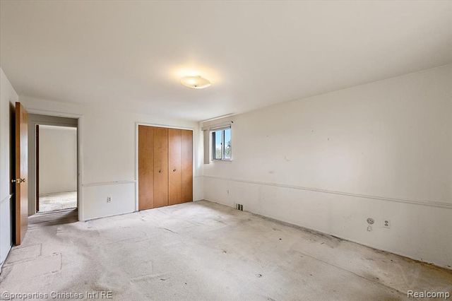 21889 Potomac Street, Southfield, MI 48076