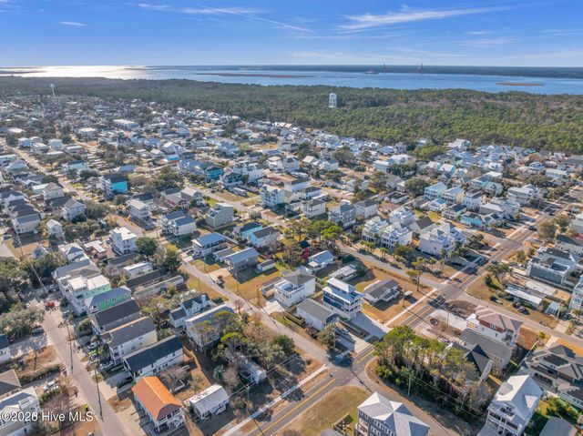 1406 Swordfish Lane 1, Carolina Beach, NC 28428