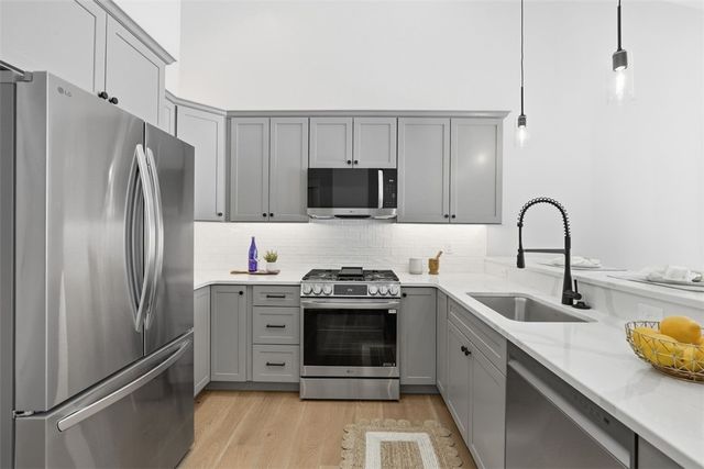 100-102 Huselton Drive, Penn Twp, PA 16002