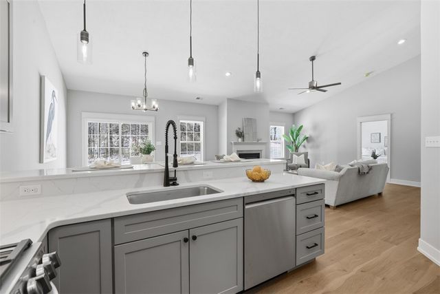 100-102 Huselton Drive, Penn Twp, PA 16002