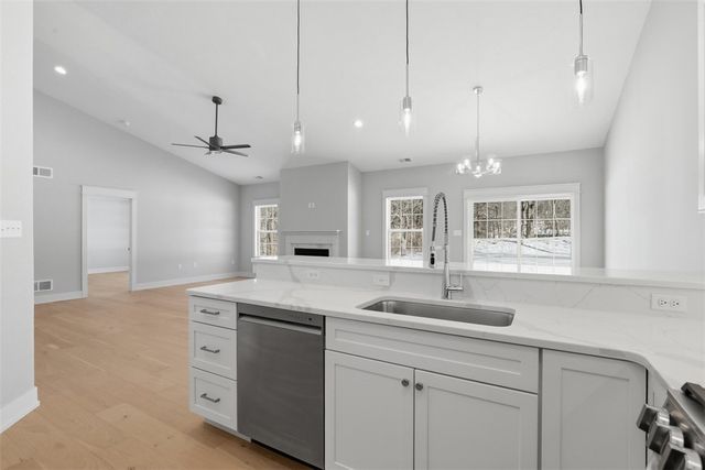 100-102 Huselton Drive, Penn Twp, PA 16002