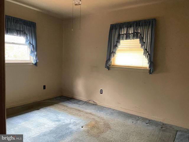 1350 SWAMP BRIDGE RD, Stevens, PA 17578