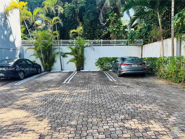 2734 Bird Ave 106, Miami, FL 33133