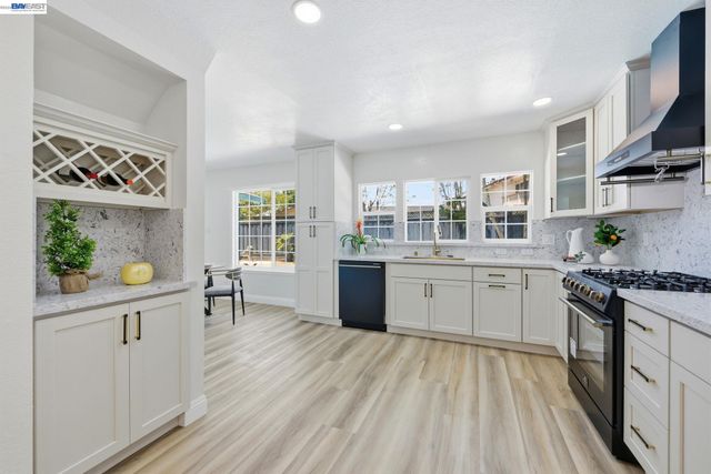36202 Worthing Dr, Newark, CA 94560