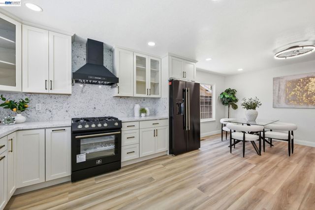 36202 Worthing Dr, Newark, CA 94560