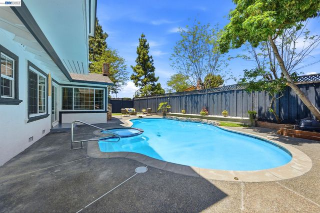 36202 Worthing Dr, Newark, CA 94560