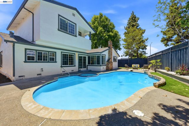 36202 Worthing Dr, Newark, CA 94560