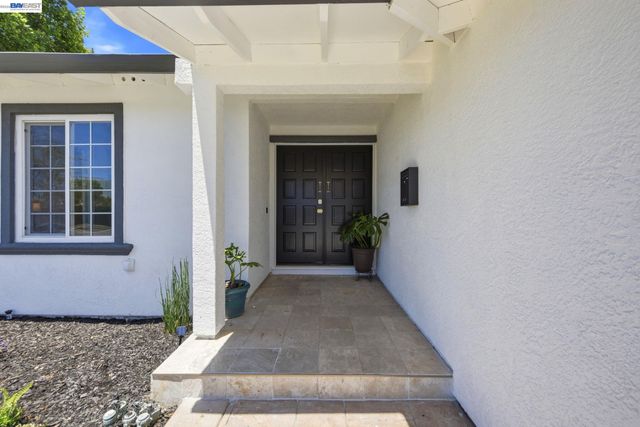 36202 Worthing Dr, Newark, CA 94560