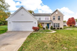 8626 Golden Falls Circle, Avon, IN 46123