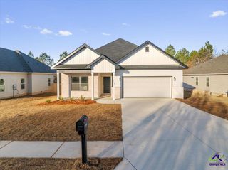 210 Eric Court, Byron, GA 31008