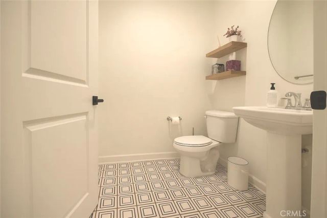 279 Barnes, Tustin, CA 92782