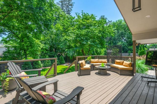 1095 Tuxedo Court, Roswell, GA 30075