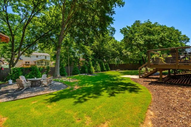 1095 Tuxedo Court, Roswell, GA 30075