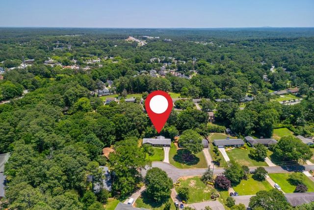 1095 Tuxedo Court, Roswell, GA 30075