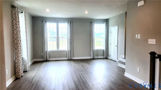 14073 Millpointe Rd, Midlothian, VA 23114