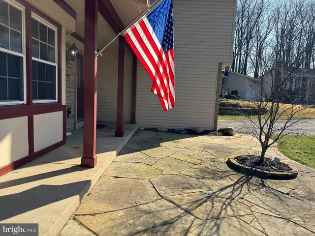 7201 NEAPTIDE LN, Burke, VA 22015