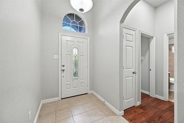 9209 Friendswood Drive, Fort Worth, TX 76123