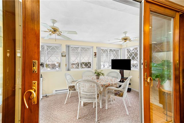 21 Hampton Avenue, Warwick, RI 02889