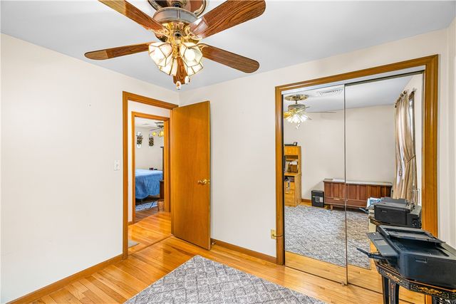 21 Hampton Avenue, Warwick, RI 02889