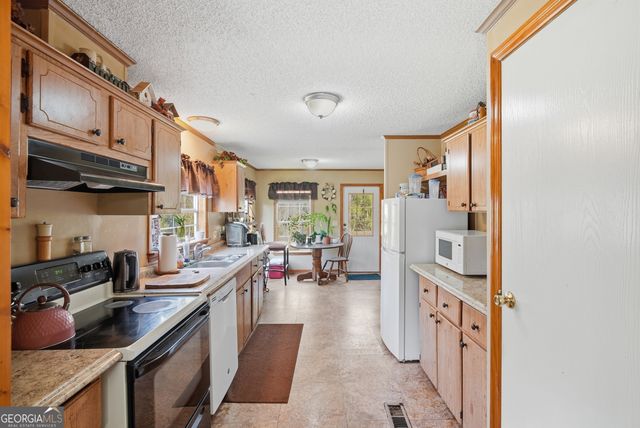 145 Christy Drive, Waverly, GA 31565