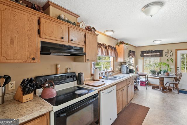 145 Christy Drive, Waverly, GA 31565