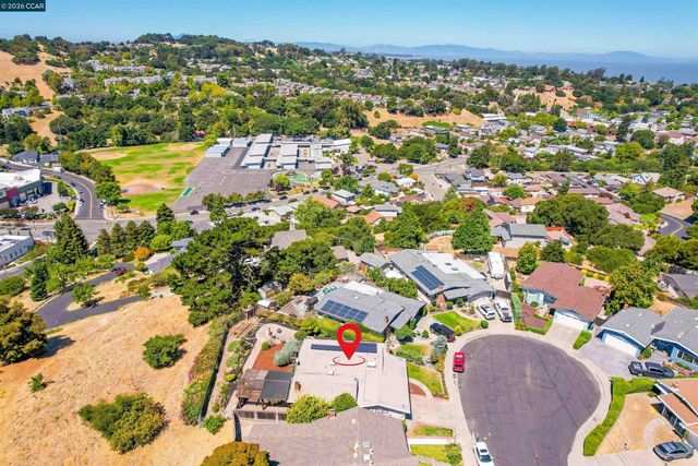2535 Francis Dr, Pinole, CA 94564