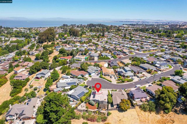 2535 Francis Dr, Pinole, CA 94564