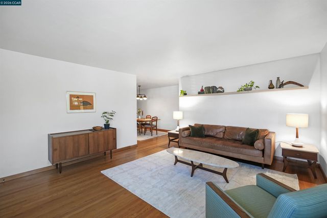 2535 Francis Dr, Pinole, CA 94564