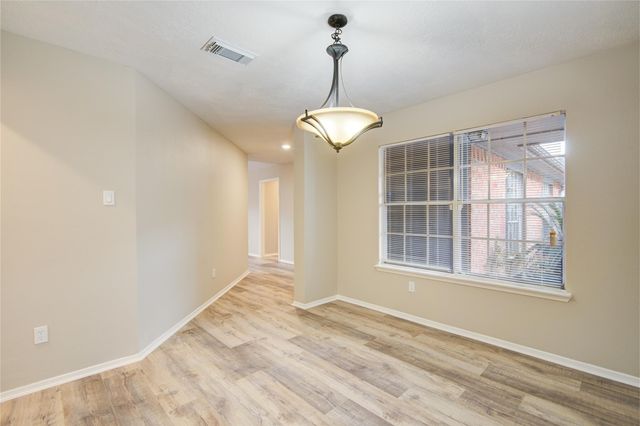 6722 Lynngate Drive, Spring, TX 77373